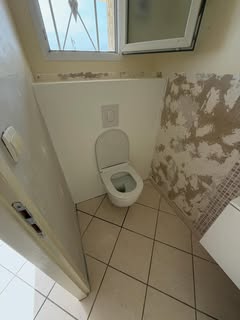 Remplacement d’un WC au sol par un WC suspendu Grohe